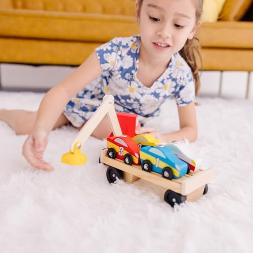 Melissa & Doug - Holz Autotransporter Set mit Kran und 6 Autos, Ideal für Kinder ab 3 Jahren