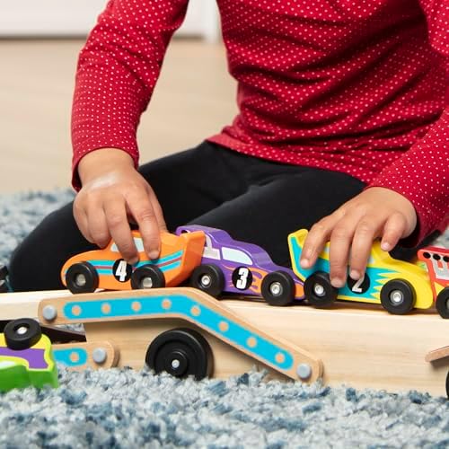 Melissa & Doug - Holz Autotransporter Set mit Kran und 6 Autos, Ideal für Kinder ab 3 Jahren